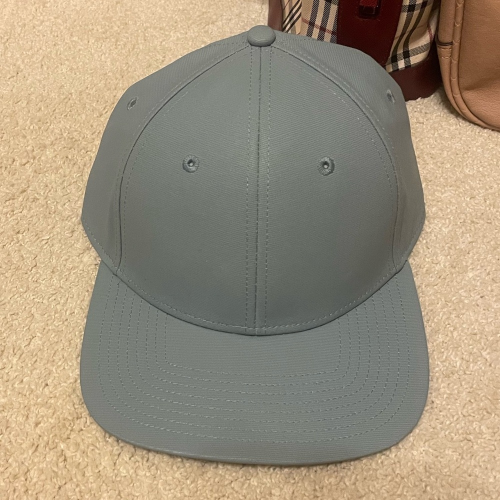 Marc by Marc Jacobs
 arona blue leather strap 
gold buckle NWT cap